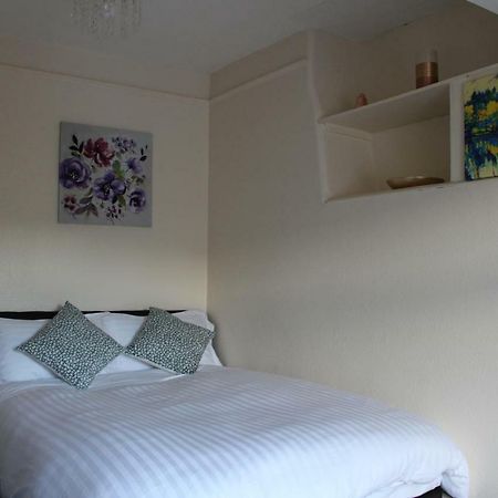 John St Town House - Self Catering - Guesthouse Style - Great Value Family And Double Rooms 워킹턴 외부 사진