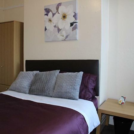 John St Town House - Self Catering - Guesthouse Style - Great Value Family And Double Rooms 워킹턴 외부 사진