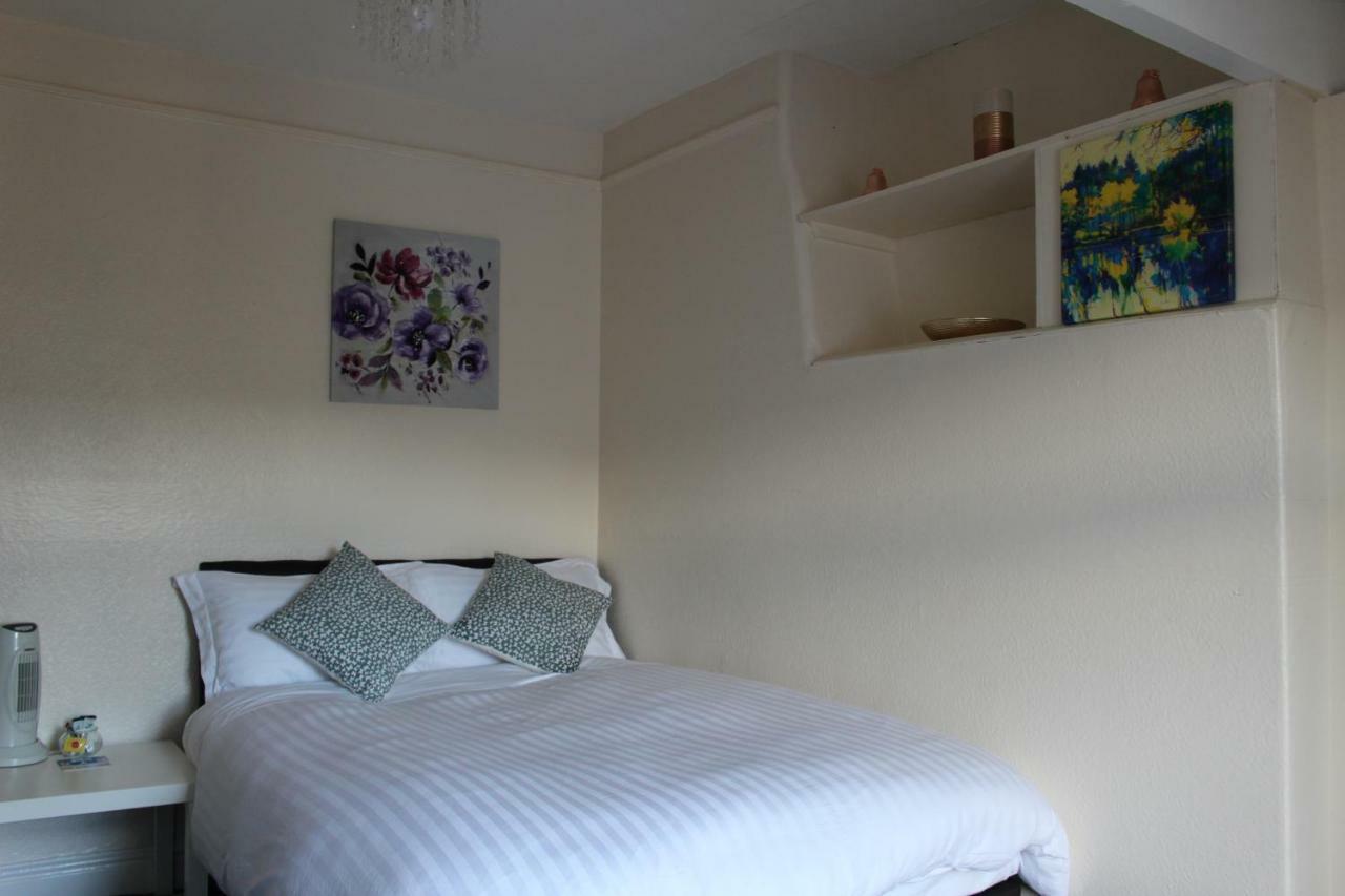 John St Town House - Self Catering - Guesthouse Style - Great Value Family And Double Rooms 워킹턴 외부 사진