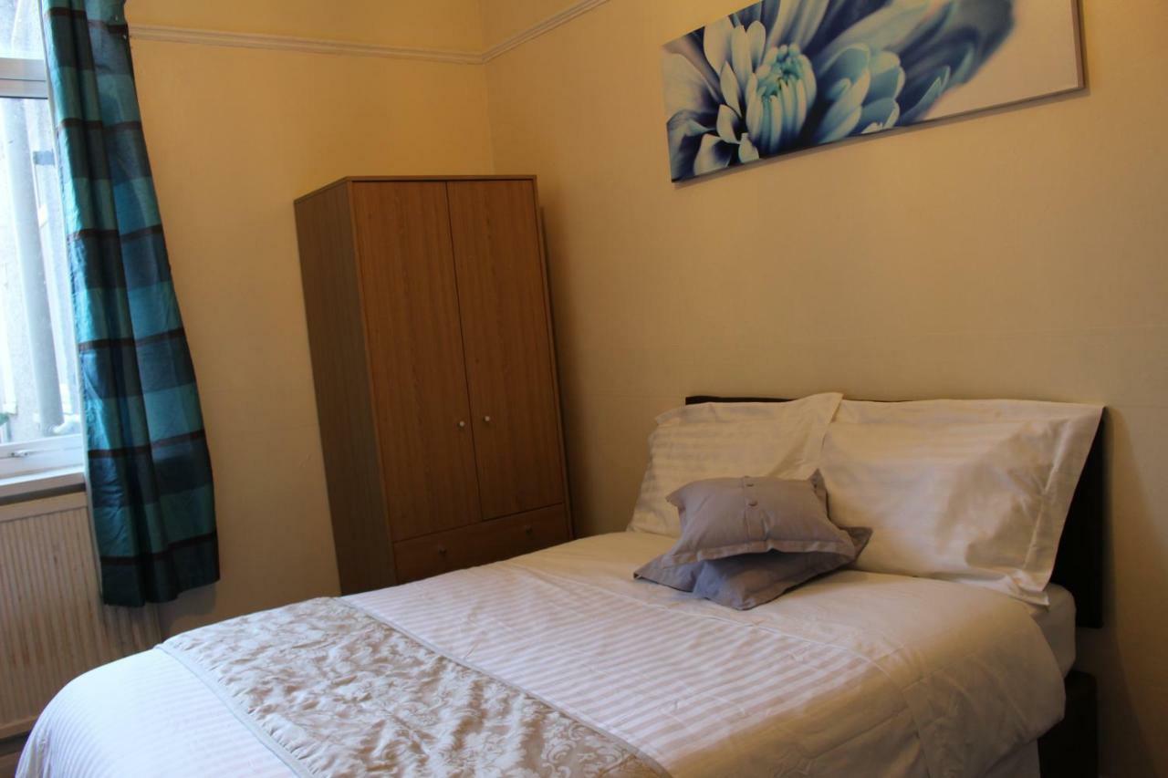 John St Town House - Self Catering - Guesthouse Style - Great Value Family And Double Rooms 워킹턴 외부 사진