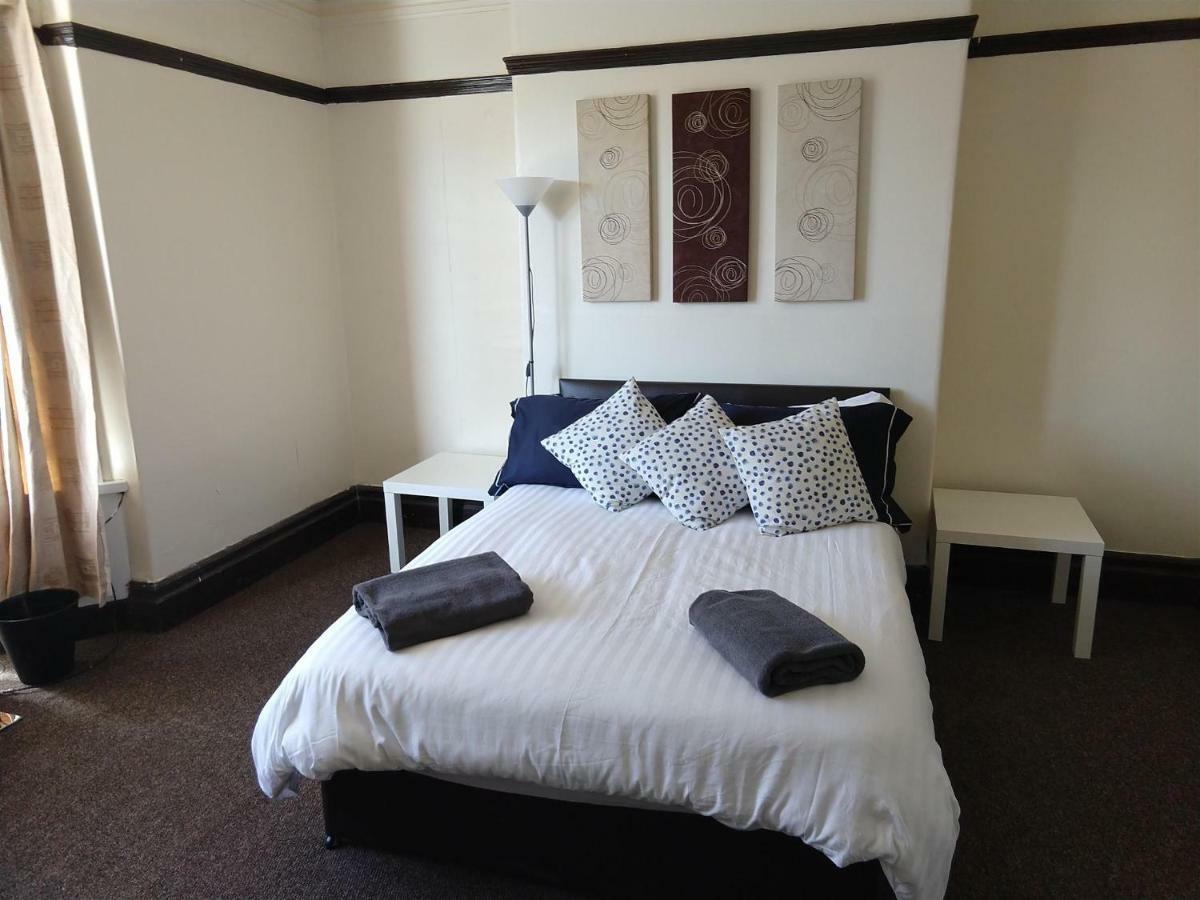 John St Town House - Self Catering - Guesthouse Style - Great Value Family And Double Rooms 워킹턴 외부 사진